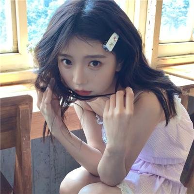 "女毕业生"